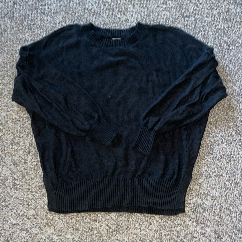 BDG crewneck sweater